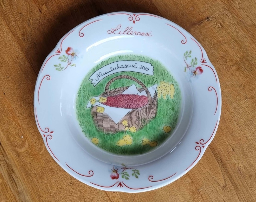 Käsitsi maalitud taldrik „Muulukasuvi 2019“